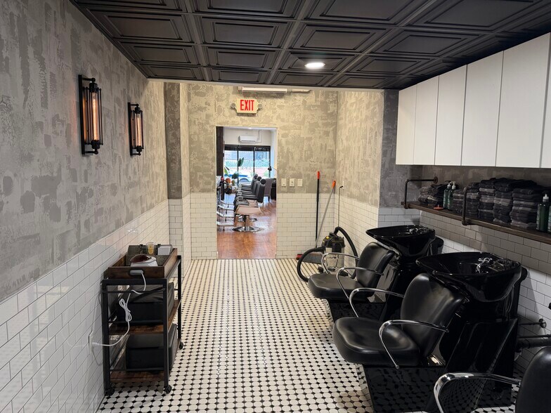 934 River Rd, Edgewater, NJ à vendre - Photo du bâtiment - Image 3 de 14