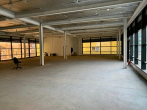 2 Burgage Sq, Wakefield à louer Photo intérieure- Image 2 de 2