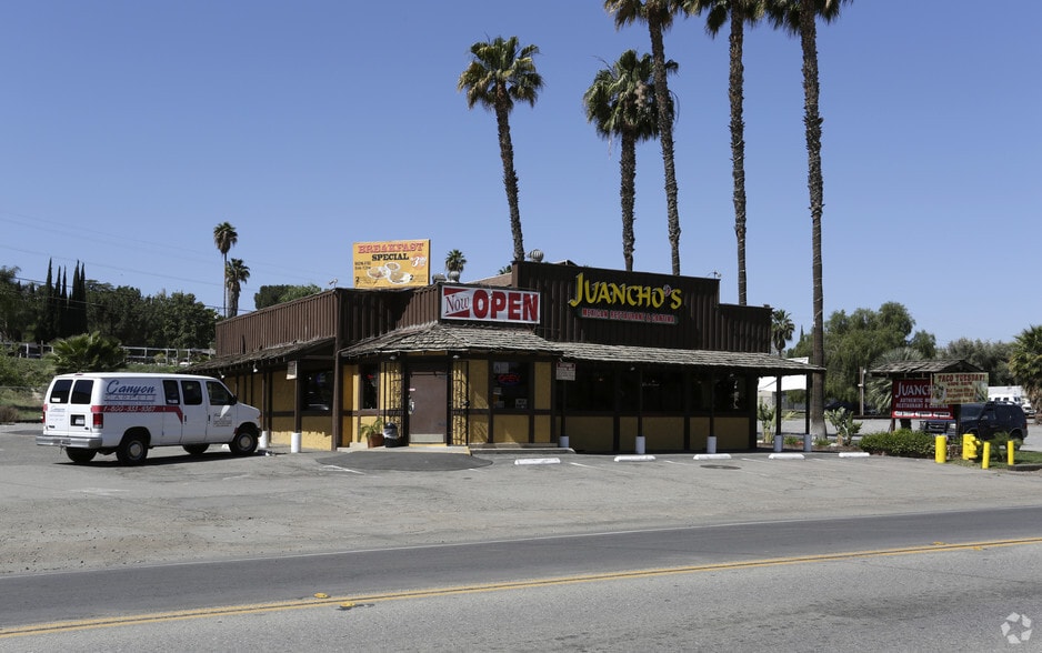 19619 Temescal Canyon Rd, Corona, CA for lease - Building Photo - Image 2 of 2