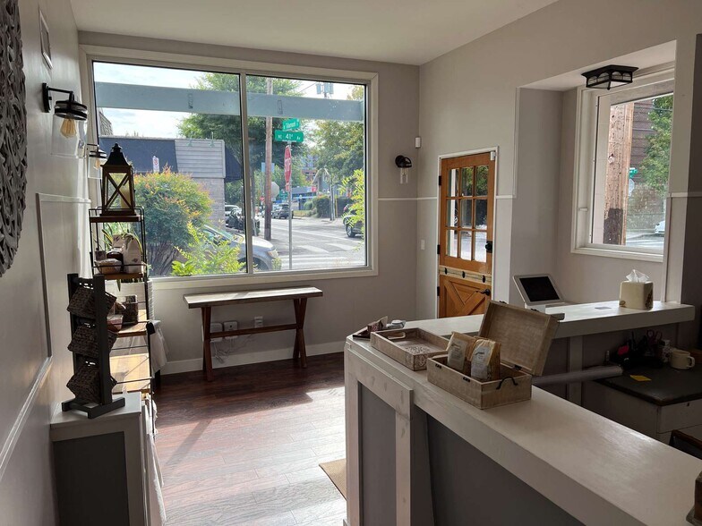 4023-4029 NE Tillamook St, Portland, OR à vendre - Photo du bâtiment - Image 3 de 8
