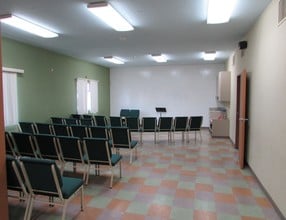 11134 Saticoy St, Sun Valley, CA for lease Interior Photo- Image 2 of 4