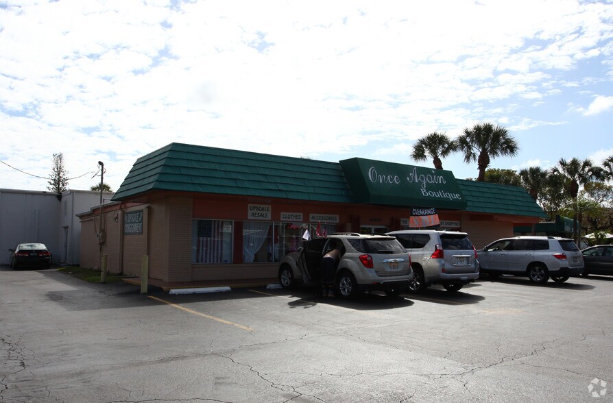 12721 McGregor Blvd, Fort Myers, FL à vendre - Photo du bâtiment - Image 2 de 9