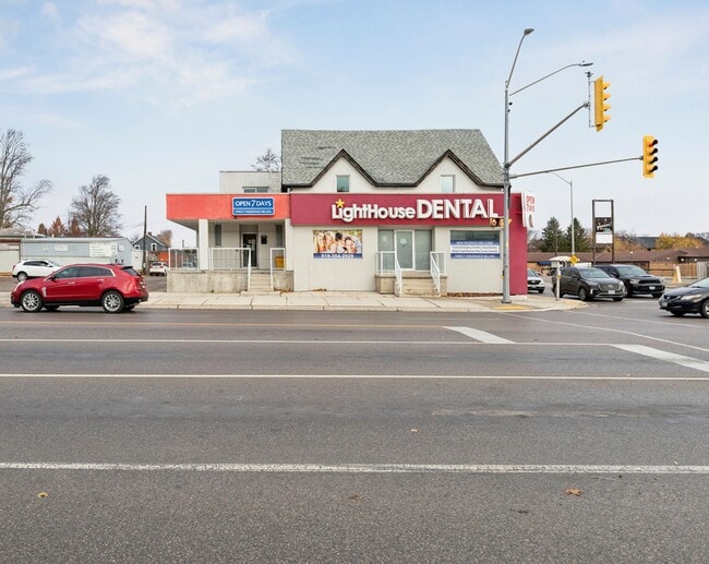 More details for 185 Grand Av W, Chatham, ON - Office for Sale