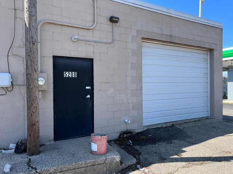 5208-5216 S Division Ave, Grand Rapids, MI à louer - Photo du bâtiment - Image 3 de 4