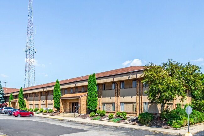 More details for 913 W Holmes Rd, Lansing, MI - Office for Lease