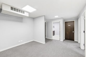 330 W 58th St, New York, NY à louer Photo intérieure- Image 2 de 6