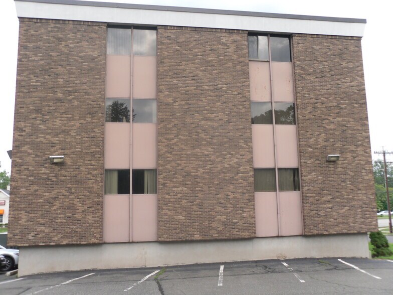 415 Silas Deane Hwy, Wethersfield, CT à louer - Photo du bâtiment - Image 3 de 19