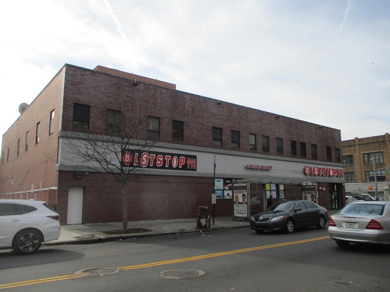 2555 Ocean Ave, Brooklyn, NY à louer - Photo du bâtiment - Image 2 de 20