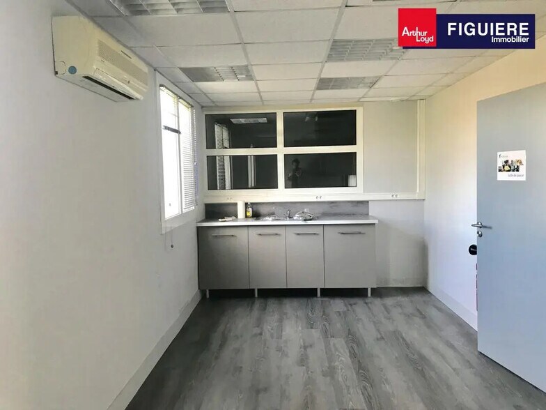 Bureau dans Aix-en-Provence à louer - Photo du bâtiment - Image 3 de 10