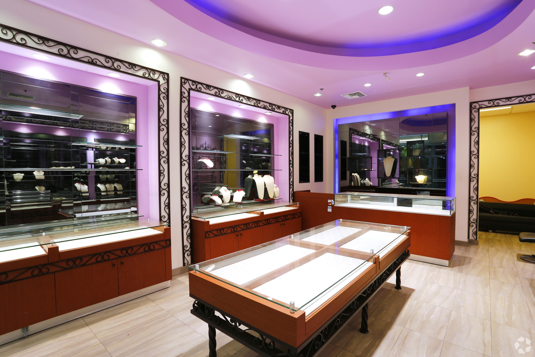 3500 W 6th St, Los Angeles, CA à louer Photo intérieure- Image 1 de 6