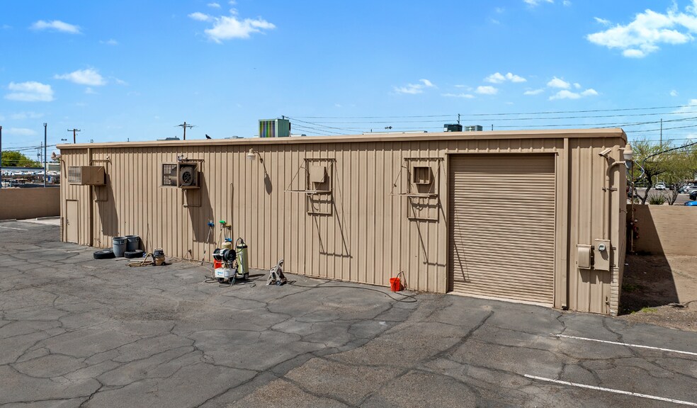 917 E Buckeye Rd, Phoenix, AZ à vendre - Photo du bâtiment - Image 3 de 9