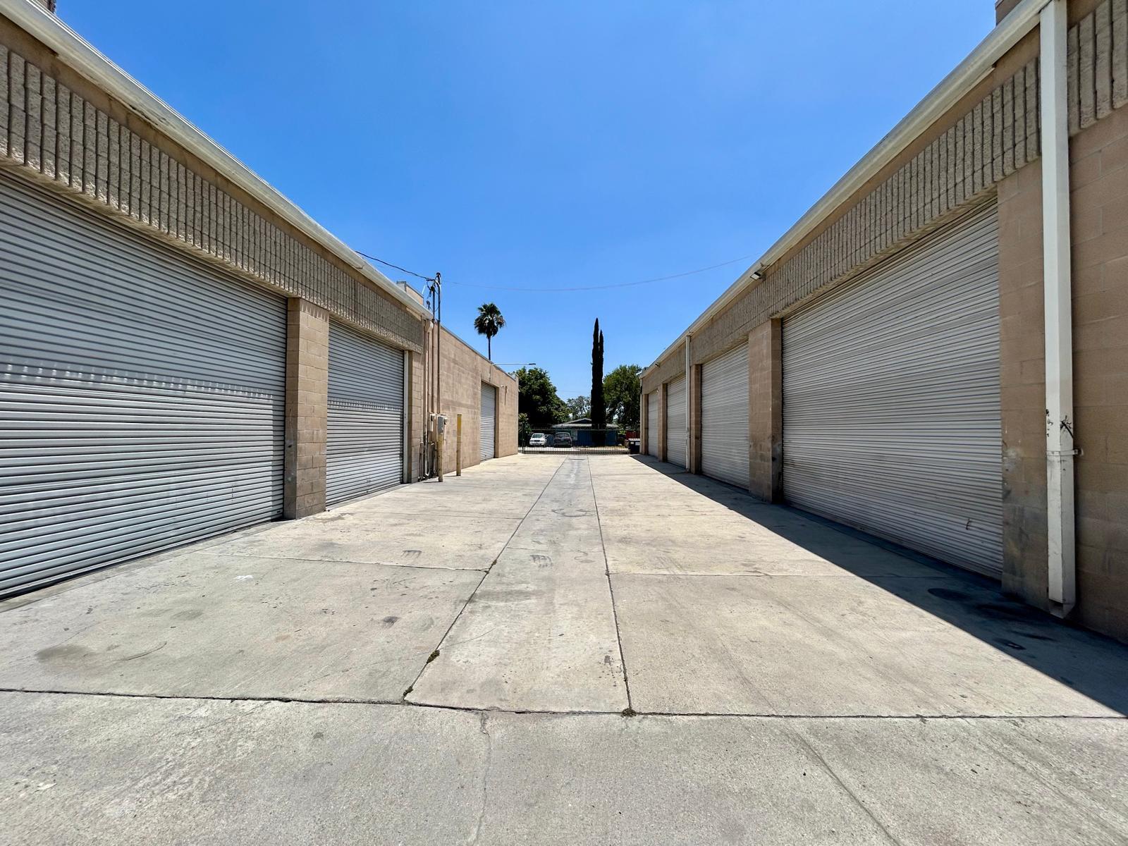 560 W California St, Ontario, CA for lease Building Photo- Image 1 of 11