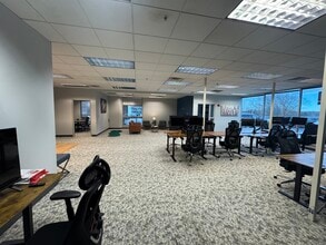 410 N Cedar Bluff Rd, Knoxville, TN à louer Photo intérieure- Image 2 de 10