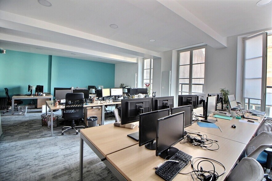 219 Rue Saint-Denis, Paris for lease - Building Photo - Image 3 of 9