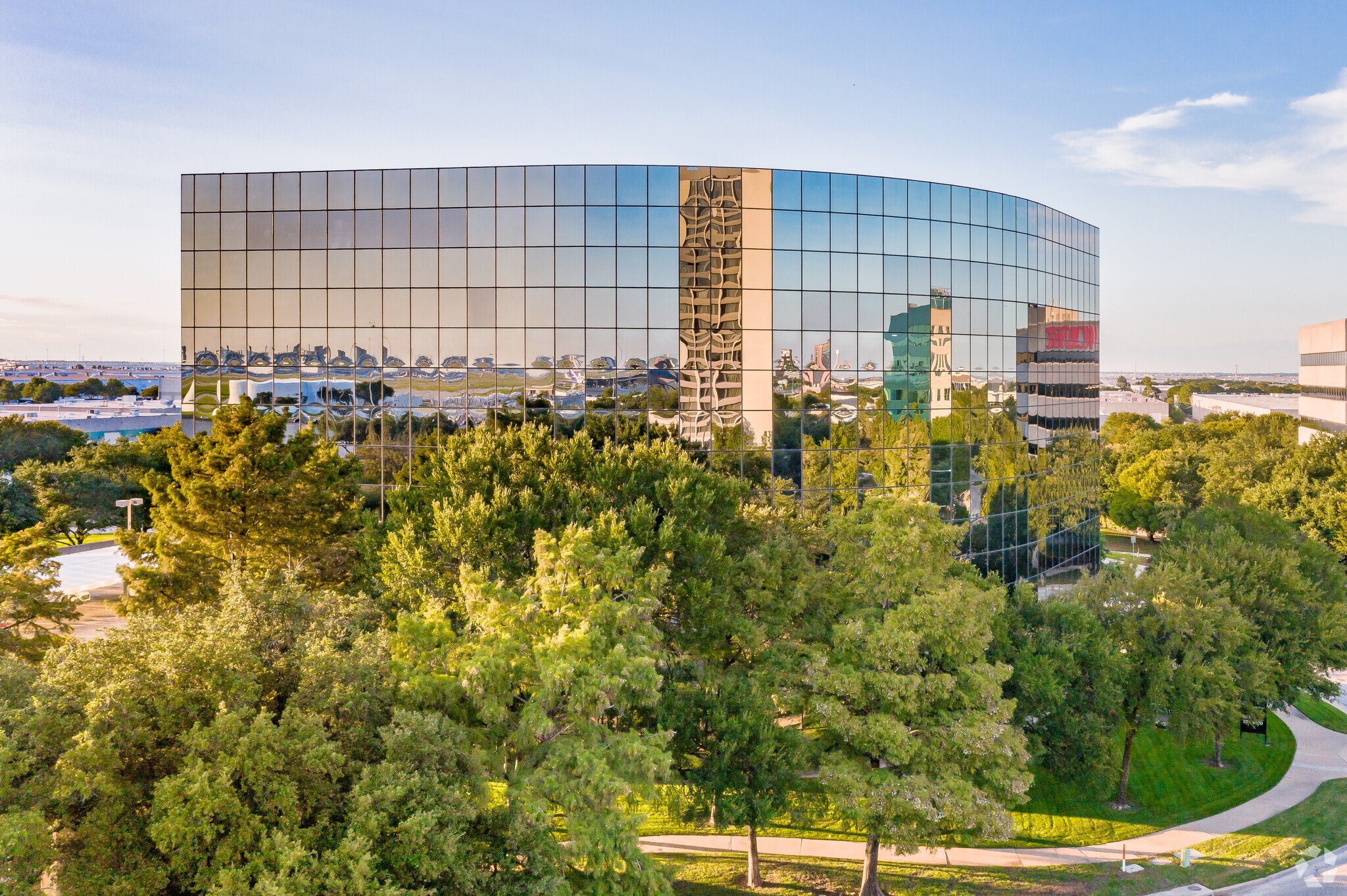 8445 Freeport Pky, Irving, TX for lease Primary Photo- Image 1 of 5