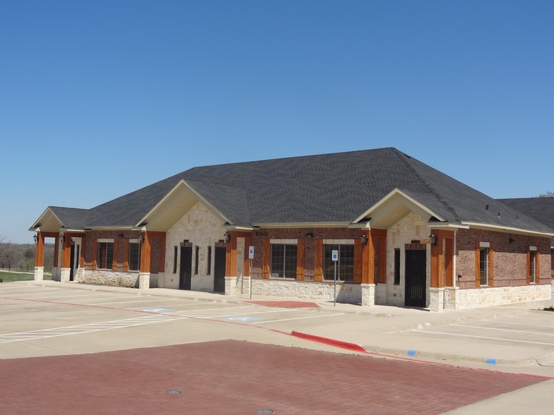 7000 Parkwood Blvd, Frisco, TX for lease - Building Photo - Image 1 of 5