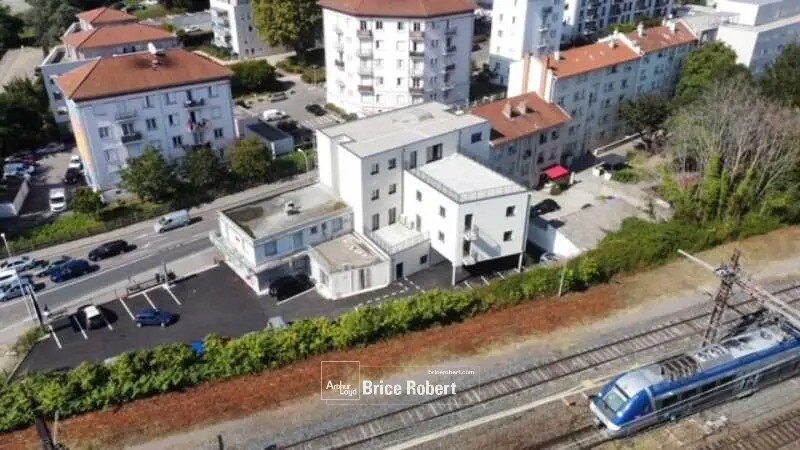 Office in Lyon for sale - Aerial - Image 3 of 5