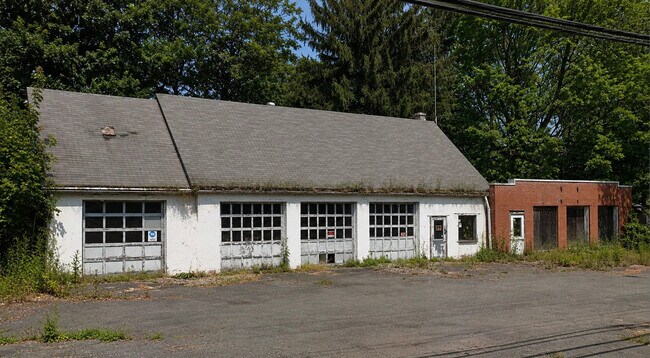 More details for 142 Main St S, Bethlehem, CT - Retail for Sale