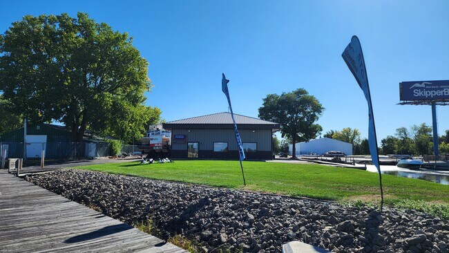 Plus de détails pour 2187 Abraham Ln, Oshkosh, WI - Industriel à louer