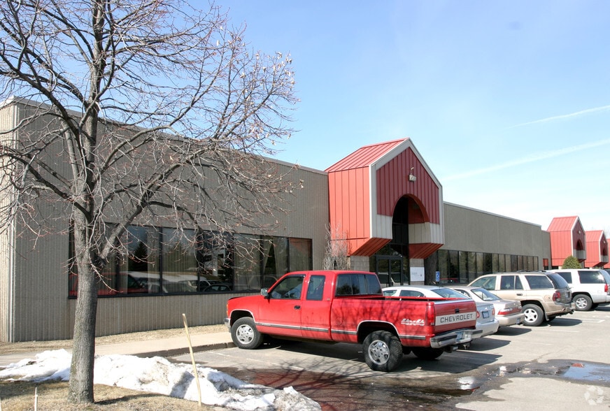 6480-6500 Carlson Dr, Eden Prairie, MN à louer - Photo du bâtiment - Image 2 de 4