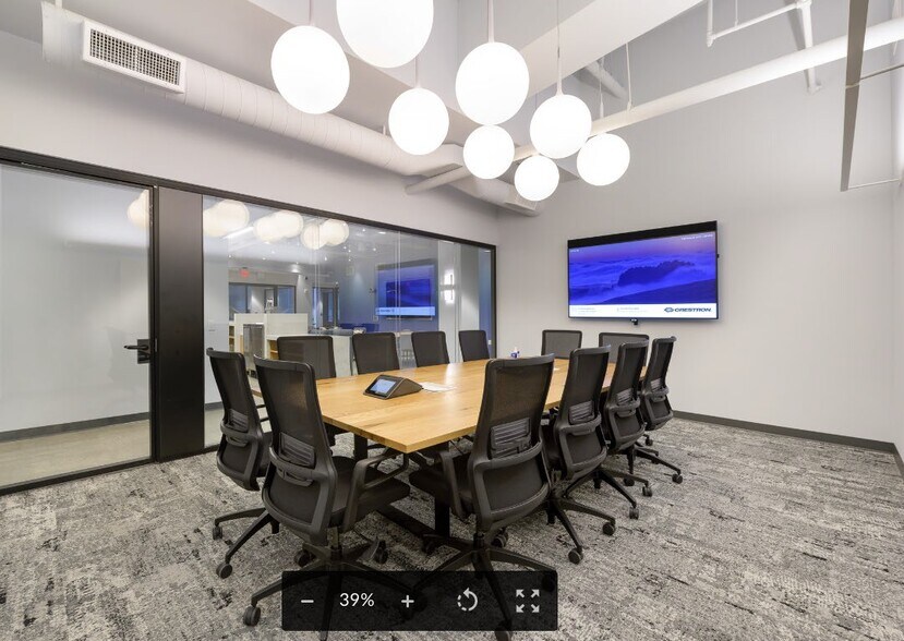 145 W Broadway, Long Beach, Long Beach, CA à louer - Photo intérieure - Image 2 de 4