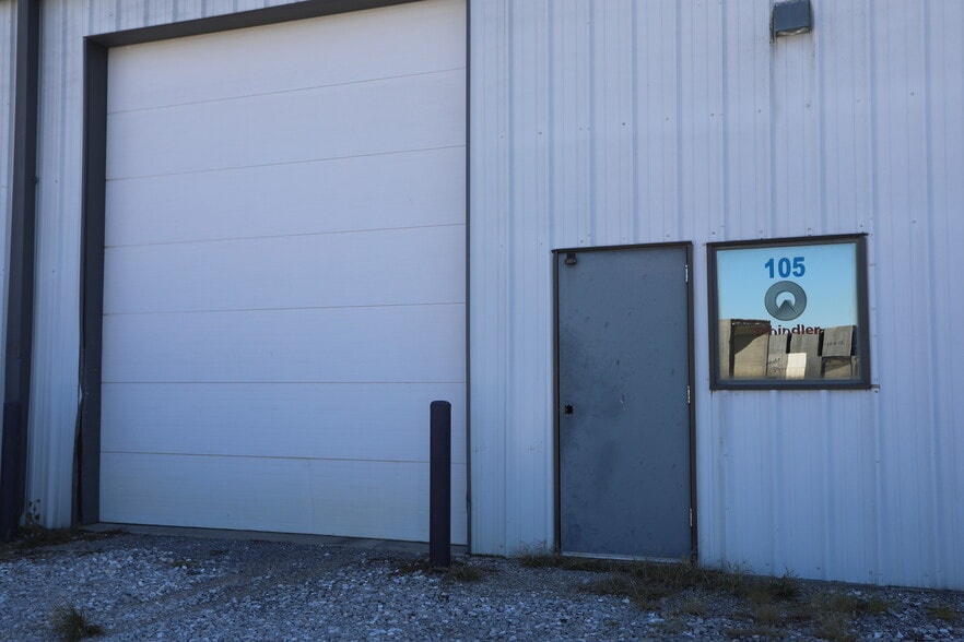 8450 E Trade Center Dr, Columbia, MO à louer - Photo du bâtiment - Image 3 de 12