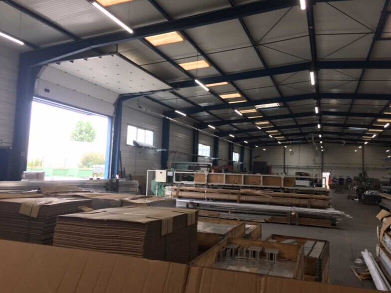 Flex in Toulouse for lease - Building Photo - Image 2 of 5