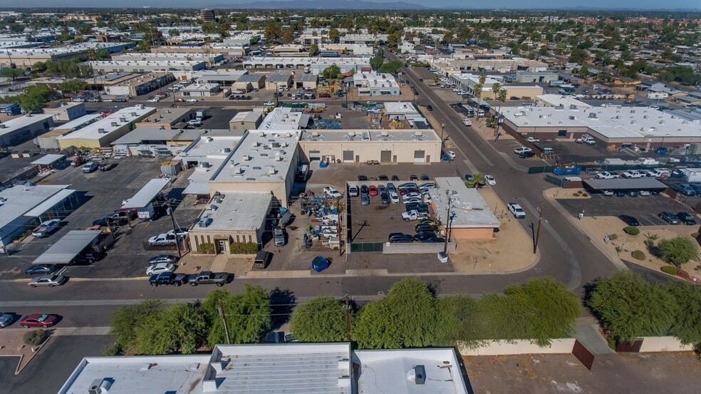 11200 N 21st Ave, 2101 & 2115 W Shangri La Rd, Phoenix, AZ for lease - Building Photo - Image 2 of 25