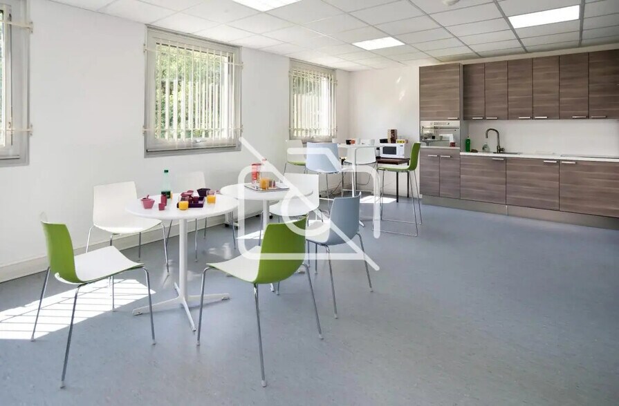 Industriel dans Ris-Orangis à vendre - Photo intérieure - Image 2 de 9