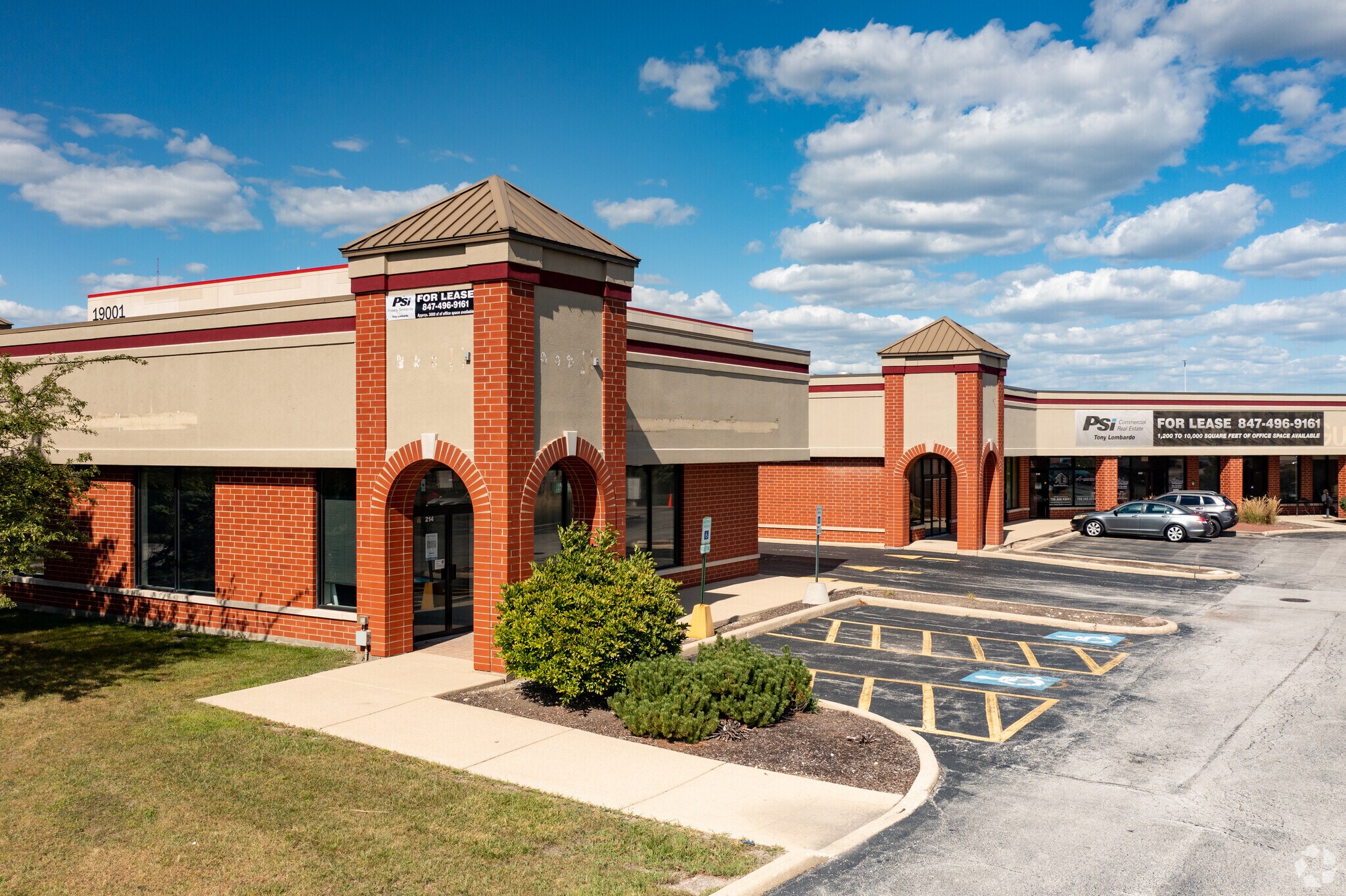 19031 Old Lagrange Rd, Mokena, IL for lease Building Photo- Image 1 of 8