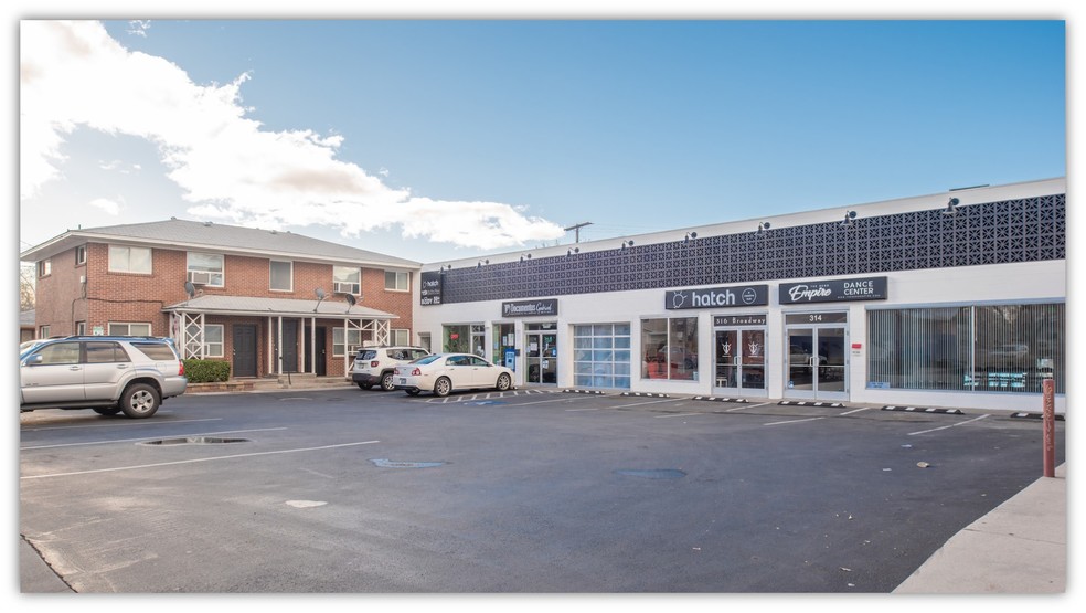 314-328 Broadway Blvd, Reno, NV for lease - Building Photo - Image 2 of 7