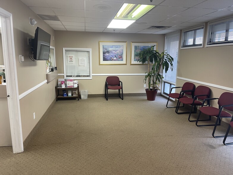 281 Summerhill Rd, East Brunswick, NJ à louer - Photo intérieure - Image 3 de 30