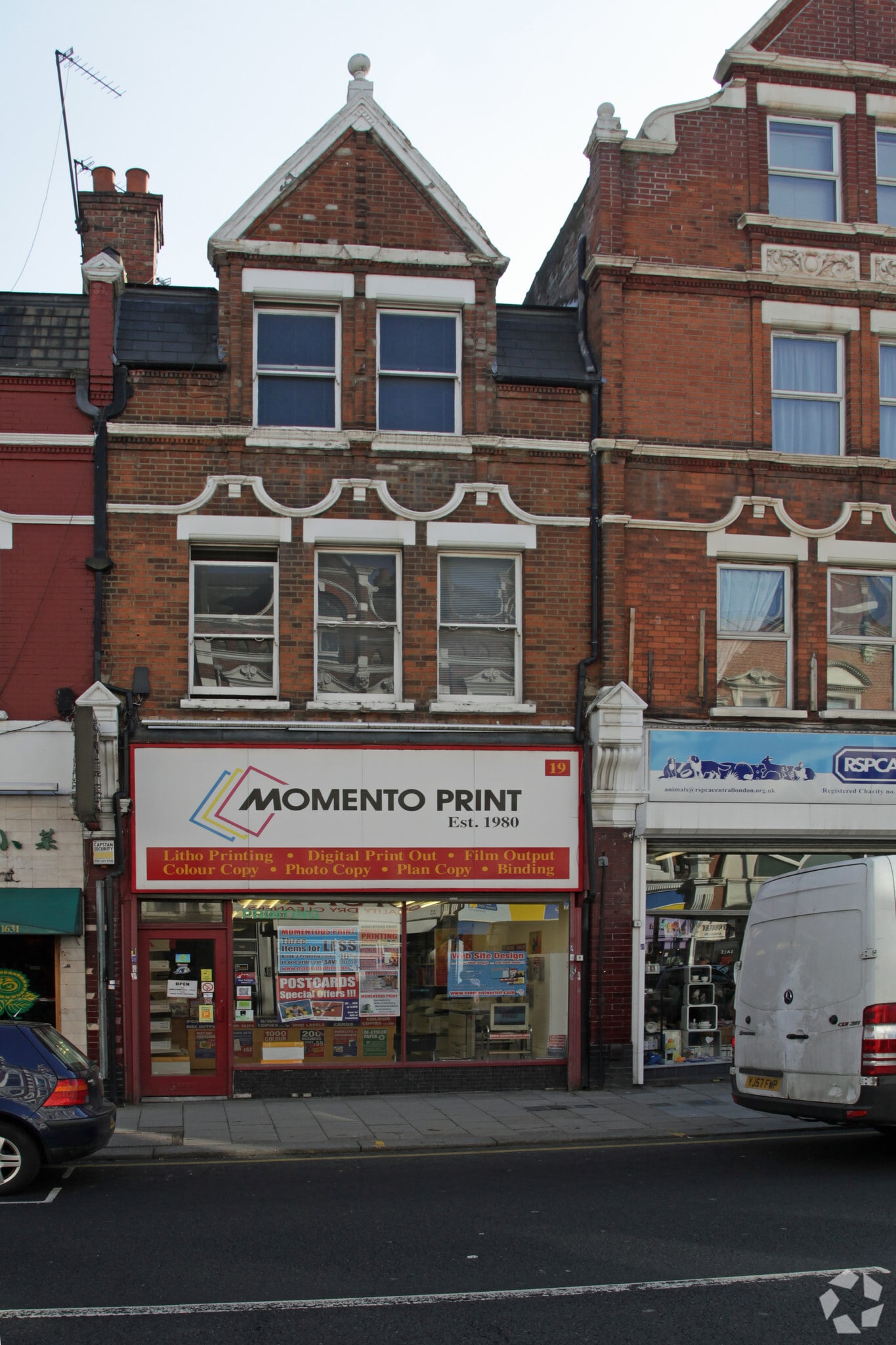 19 Broadway Para, London for sale Primary Photo- Image 1 of 6