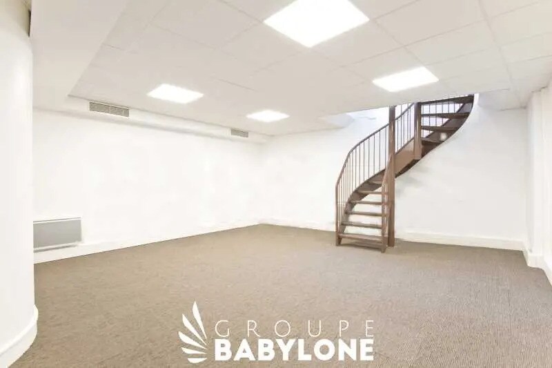 17 Rue Beffroy, Neuilly-sur-Seine for lease - Interior Photo - Image 3 of 7