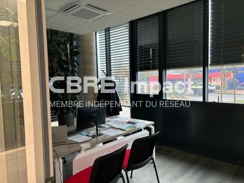 4 Rue Marguerite Yourcenar, Dijon for lease - Interior Photo - Image 3 of 17