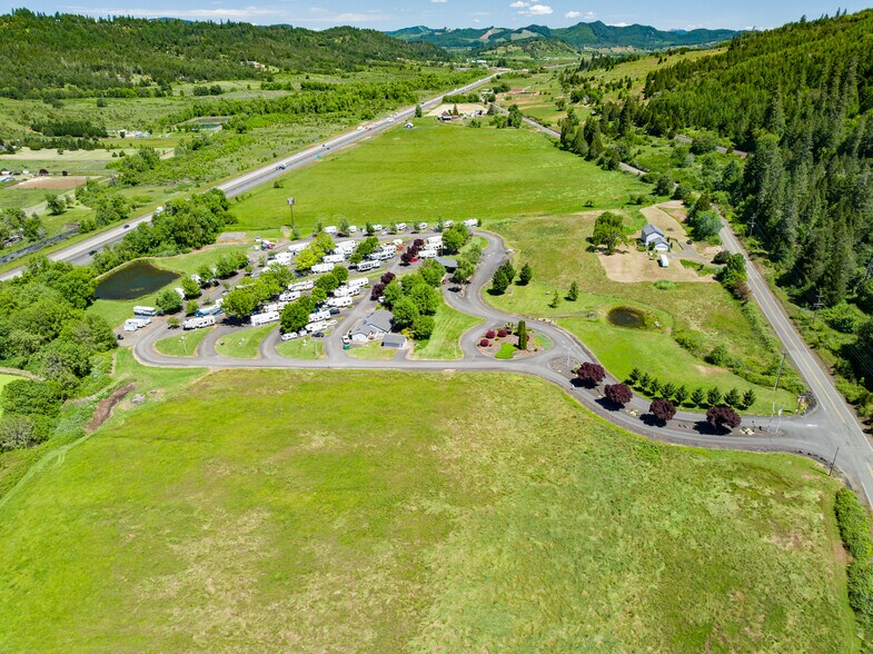 1120 John Long Rd, Oakland, OR à vendre - Photo du bâtiment - Image 3 de 72