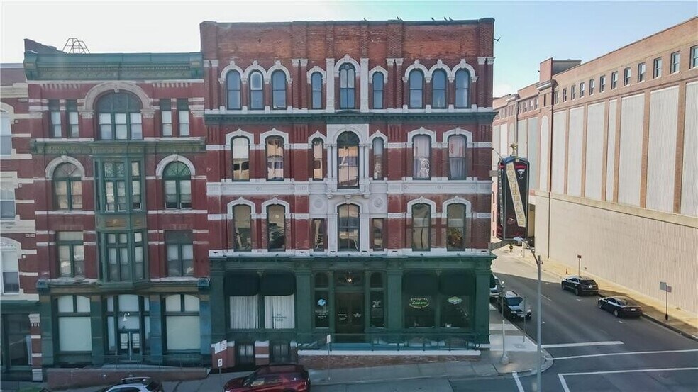 224 N 4th St, Saint Joseph, MO à vendre - Photo du bâtiment - Image 3 de 42