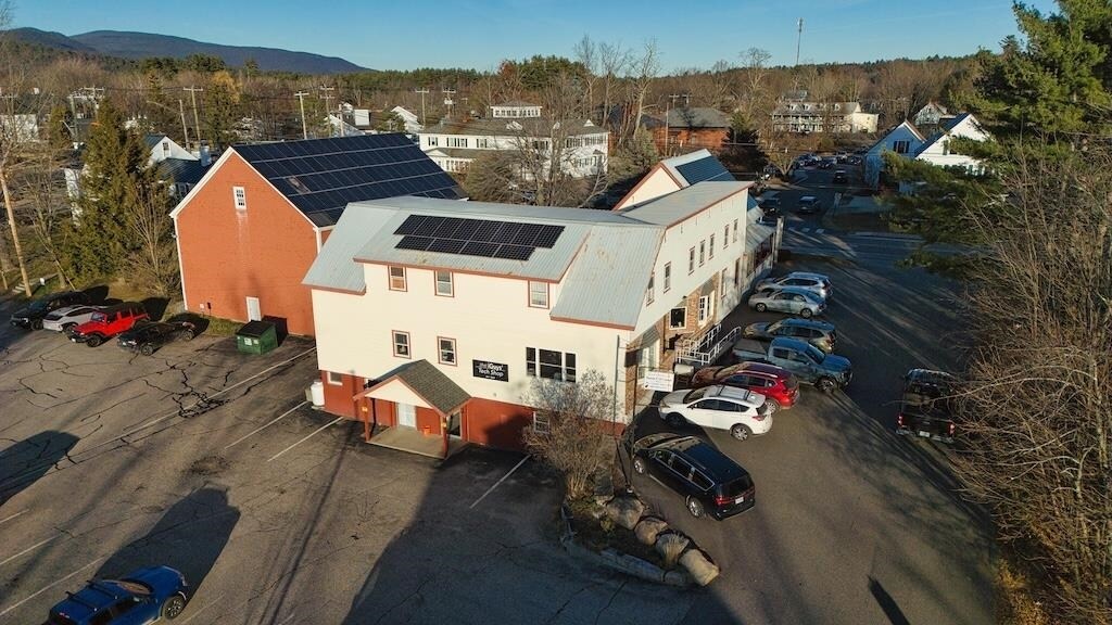 24 Pleasant St, Conway, NH for sale Building Photo- Image 1 of 58