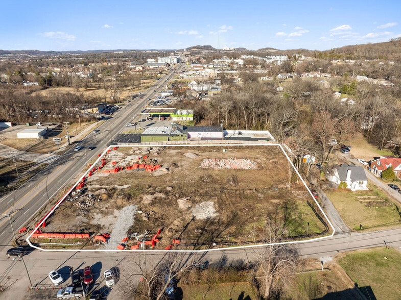 2801 Dickerson Pike, Nashville, TN for sale - Aerial - Image 3 of 12
