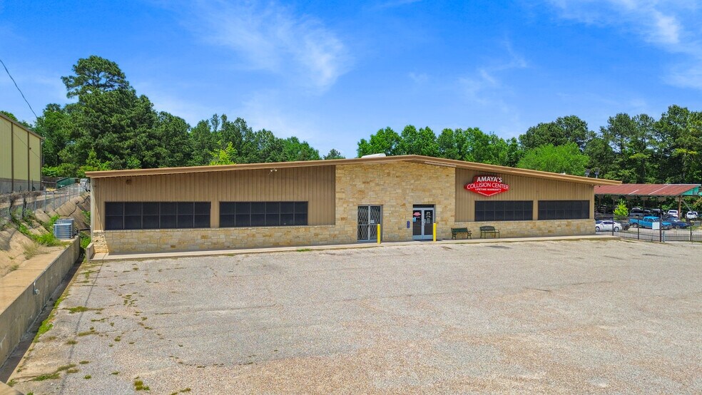 684 Interstate 45 S, Huntsville, TX à louer - Photo du bâtiment - Image 2 de 9