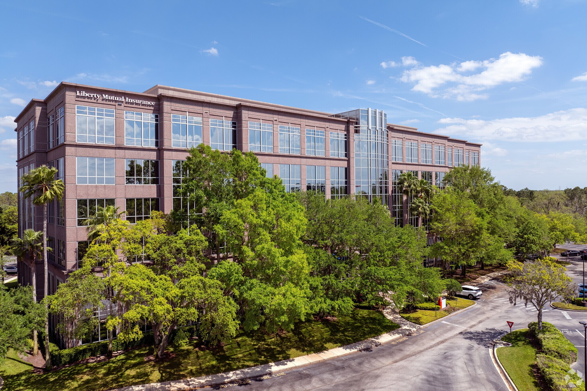 610 Crescent Executive Ct, Lake Mary, FL à louer Photo principale- Image 1 de 8