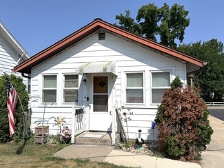 More details for 914 Blackhawk Blvd, South Beloit, IL - Multifamily for Sale