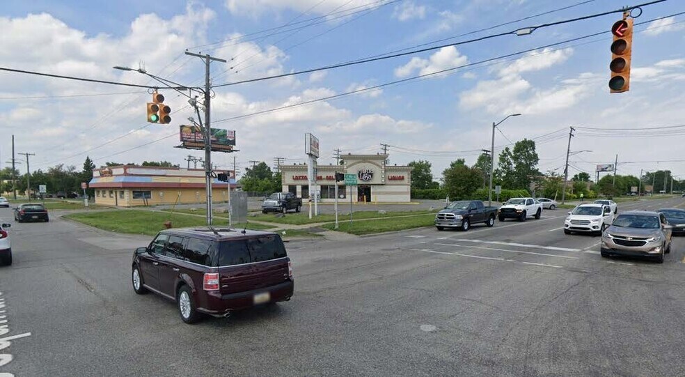 25018 Dequindre Rd, Warren, MI à vendre - Photo du bâtiment - Image 3 de 4