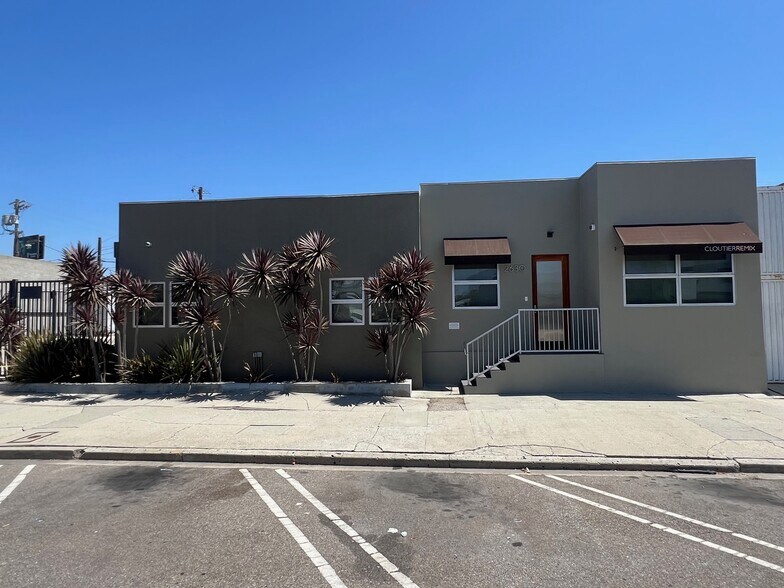 2630-2634 La Cienega Ave, Los Angeles, CA à louer - Photo du bâtiment - Image 2 de 18