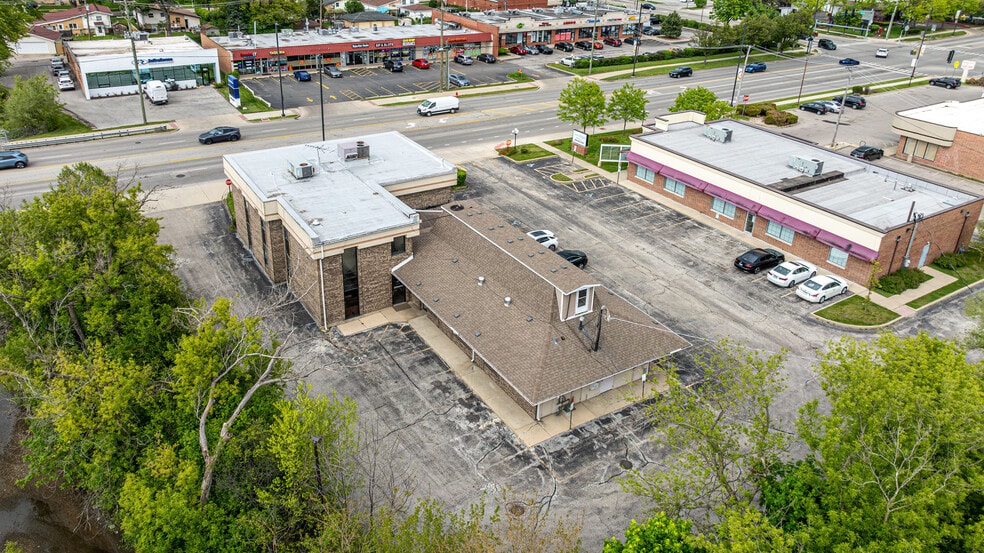 47 W Dundee Rd, Wheeling, IL for lease - Building Photo - Image 3 of 7