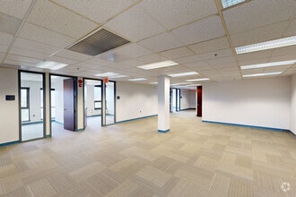 1901 N Beauregard St, Alexandria, VA à louer Numérisation 3D de Matterport- Image 1 de 13