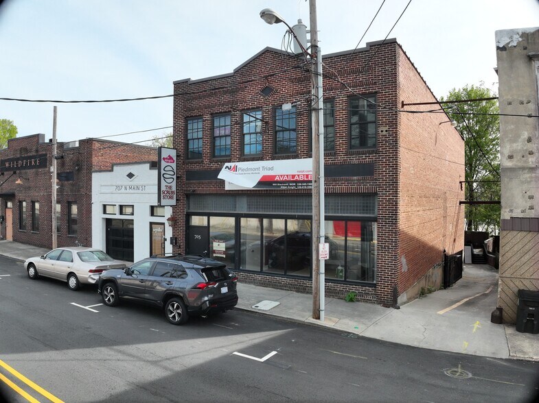 705 N Main St, Winston-Salem, NC à vendre - Communauté Matterport - Image 2 de 23
