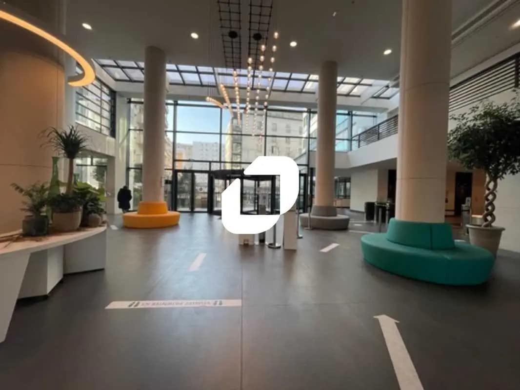 Office in Montrouge for lease Lobby- Image 1 of 19