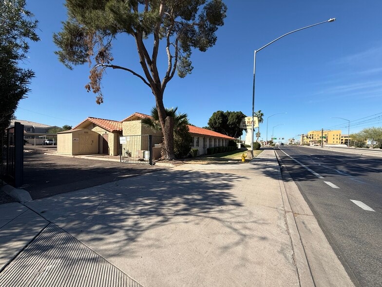 2415 W Main St, Mesa, AZ à vendre - Photo du bâtiment - Image 3 de 8