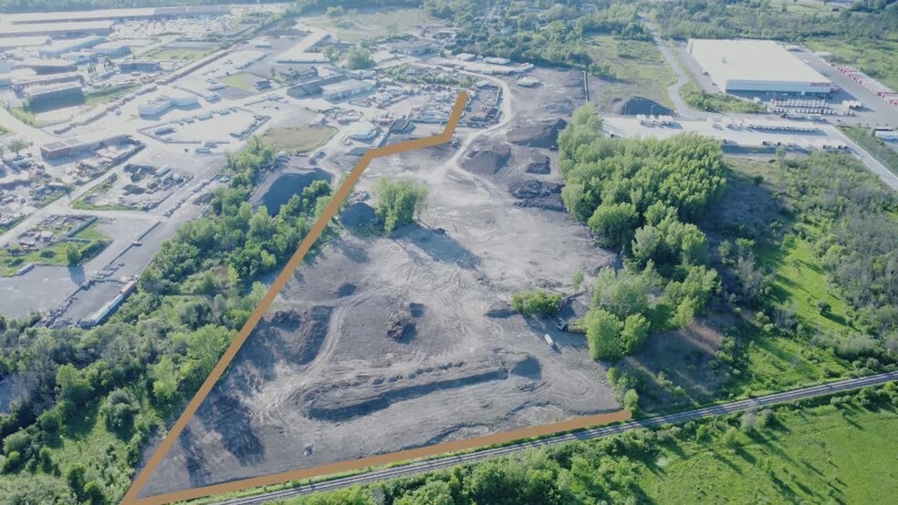 1548 Montée Masson, Laval, QC à louer - Vidéo sur l’inscription commerciale - Image 2 de 2